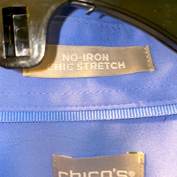 COPY - Chico’s blue, no iron button down blouse with rolled up cuffs stretch - Picture 3 of 8